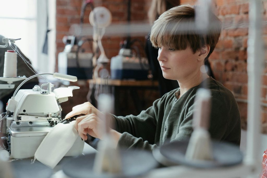 pexels-cottonbro-4621914 clothing manufacturers los angeles