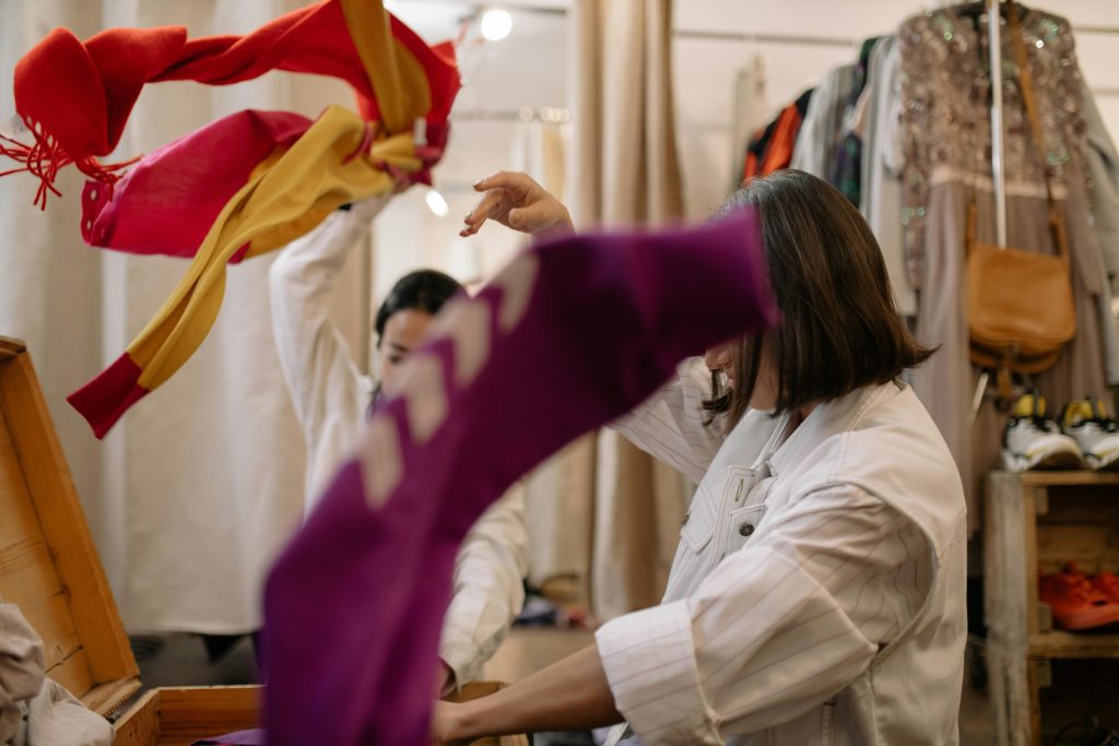 how to find a clothing manufacturer how to find a clothing manufacturers