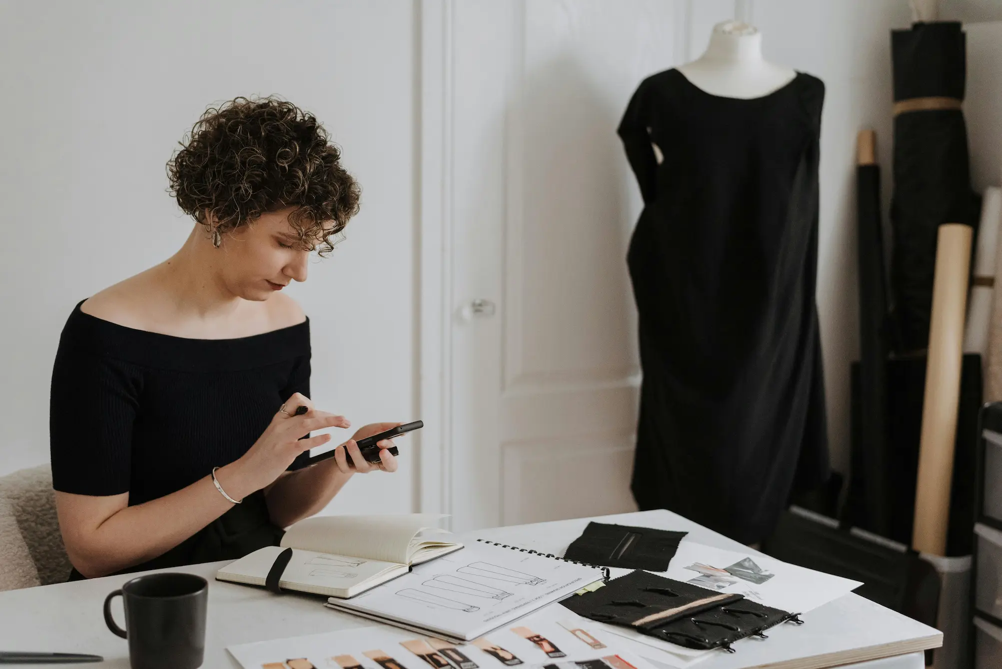 How much does it cost to start a clothing line business?